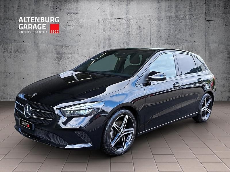 Schwarz Gebraucht 2021 Mercedes B200 Night Van / Kleinbus | CHF 31’800 (Teuer) - Bild 1/4