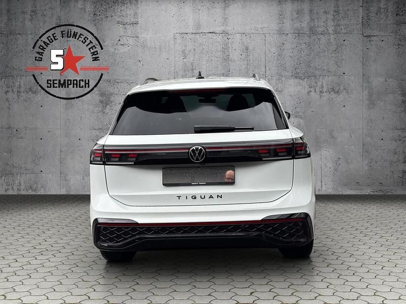 Gebraucht VW Tiguan R-line 204 PS (150 kW) 2024 Weiss SUV