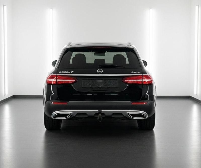 Gebraucht Mercedes E220 All-Terrain Avantgarde 194 PS (142 kW) 2017 Kombi