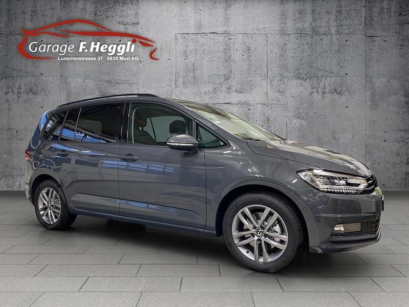 Neu VW Touran Highline 150 PS (110 kW) 2025 Grau Van / Kleinbus