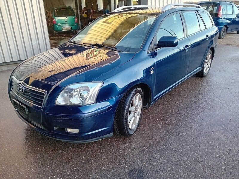 Gebraucht 2004 Toyota Avensis Sol Kombi | CHF 900 (Superpreis) - Bild 1/4