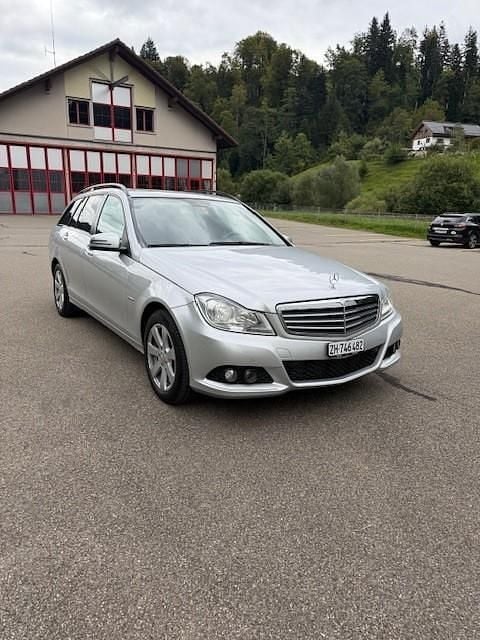 Gebraucht 2012 Mercedes C250 | CHF 12’500 (Etwas zu teuer) - Bild 1/4