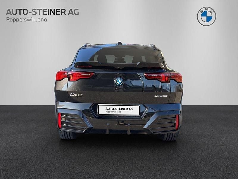 Neu BMW iX2 M Sport 230 kW (313 PS) 2025 SUV