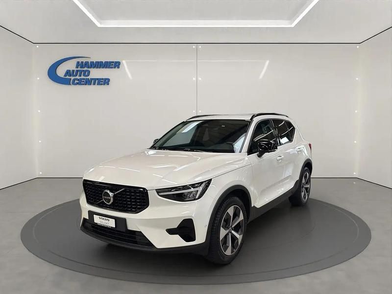 Weiss Gebraucht 2025 Volvo XC40 Plus SUV | CHF 40’470 (Guter Preis) - Bild 1/4