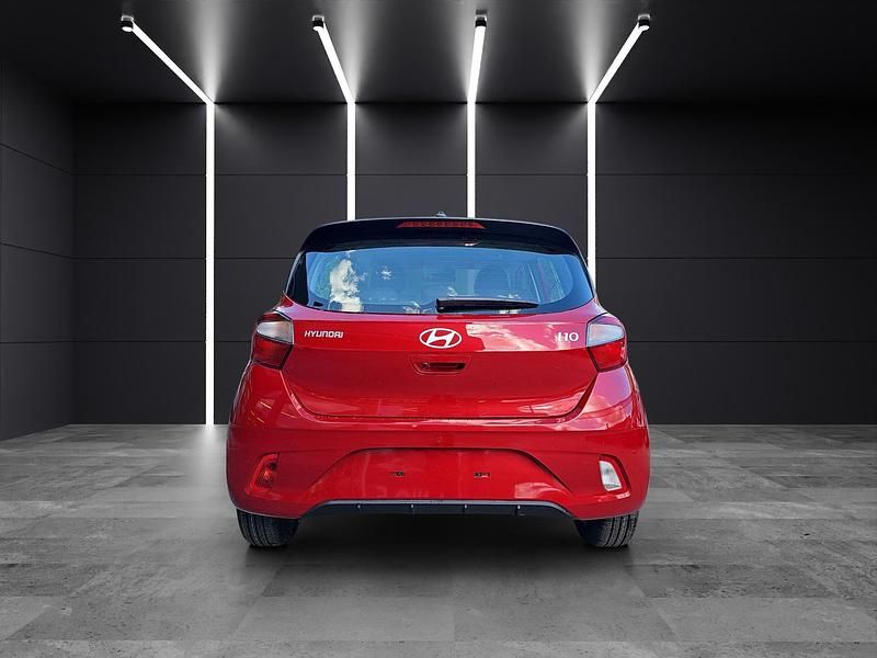 Neu Hyundai i10 63 PS (46 kW) 2025 Rot Kleinwagen