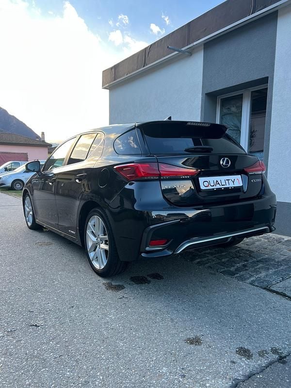 Gebraucht Lexus CT200h 136 PS (100 kW) 2018
