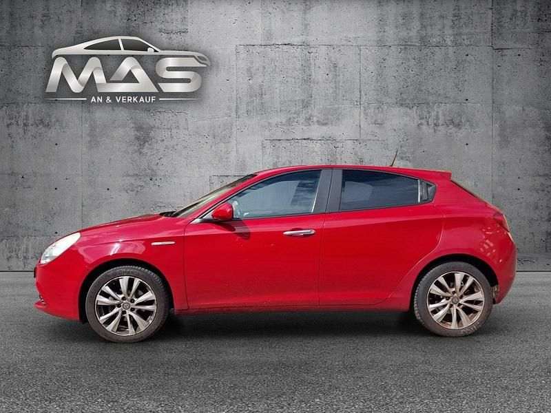 Gebraucht Alfa Romeo Giulietta Distinctive 120 PS (88 kW) 2013 Kleinwagen