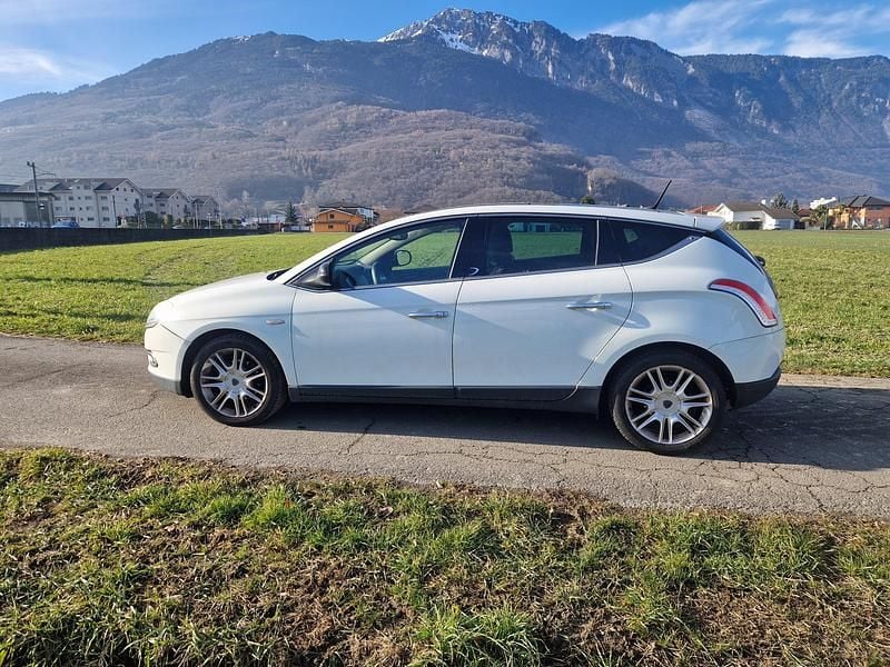 Gebraucht Lancia Delta 140 PS (102 kW) 2012 Kleinwagen