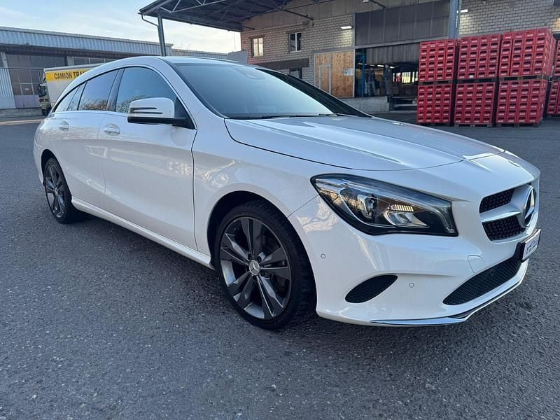 Gebraucht Mercedes CLA220 Shooting Brake Urban 184 PS (135 kW) 2018 Kombi