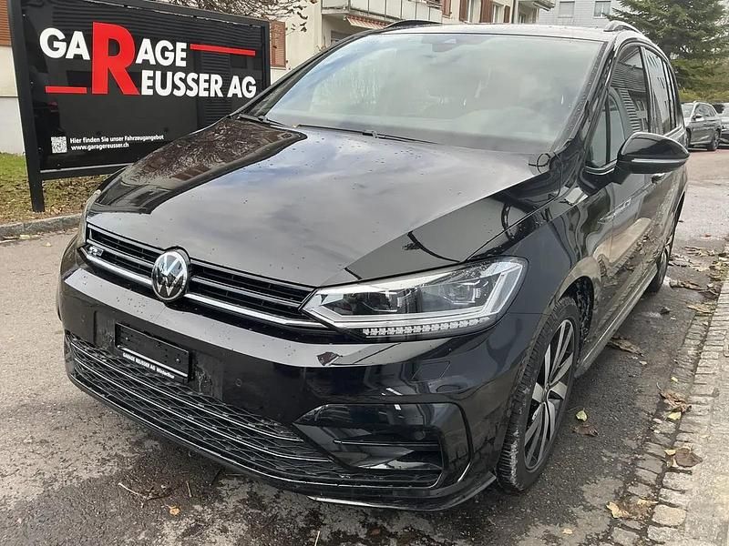 Schwarz Gebraucht 2025 VW Touran Highline Van / Kleinbus | CHF 36’850 (Etwas zu teuer) - Bild 1/4