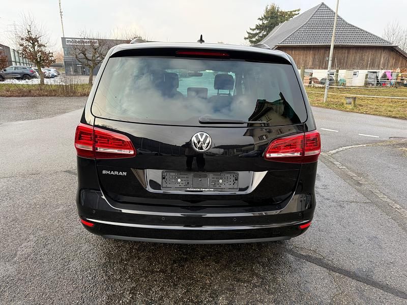 Gebraucht VW Sharan Comfortline 150 PS (110 kW) 2018 Van / Kleinbus