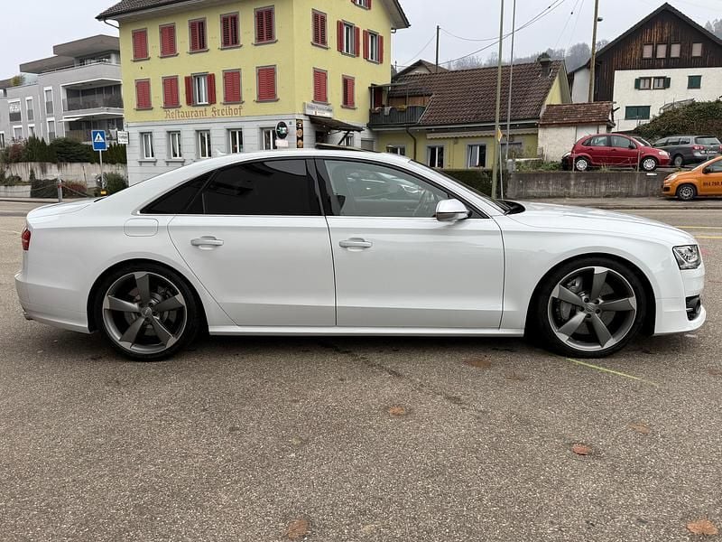 Gebraucht Audi S8 520 PS (382 kW) 2014 Limousine