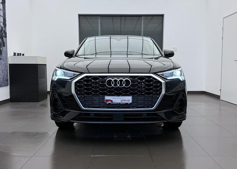 Gebraucht Audi Q3 Sportback Attraction 150 PS (110 kW) 2022 Schwarz SUV