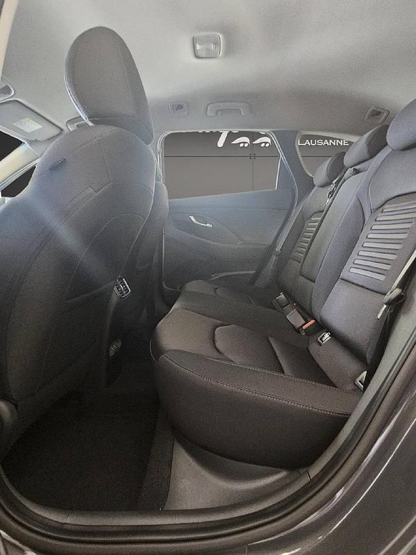 Neu Hyundai i30 140 PS (102 kW) 2025 Grau Kombi