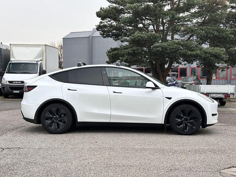 Gebraucht Tesla Model Y RWD 234 kW (319 PS) 2024 SUV