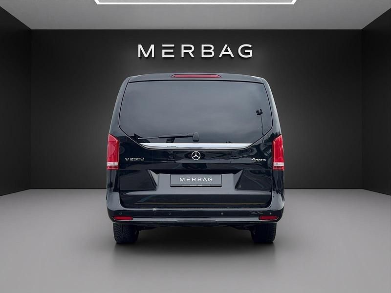 Gebraucht Mercedes V250 Avantgarde 190 PS (139 kW) 2022 Schwarz Van / Kleinbus