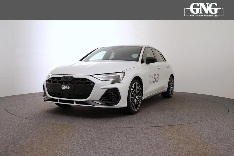 Weiss Gebraucht 2024 Audi S3 Ambiente Limousine | CHF 53’500 - Bild 1/4
