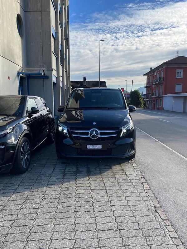 Gebraucht Mercedes V250 Avantgarde 190 PS (139 kW) 2023 Van / Kleinbus