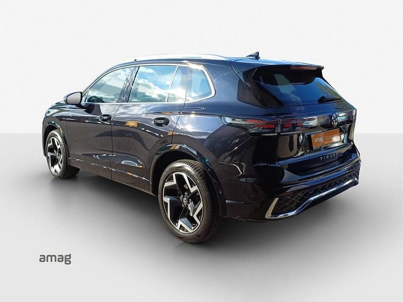 Gebraucht VW Tiguan R-line 193 PS (141 kW) 2024 Deepblack perleffekt SUV