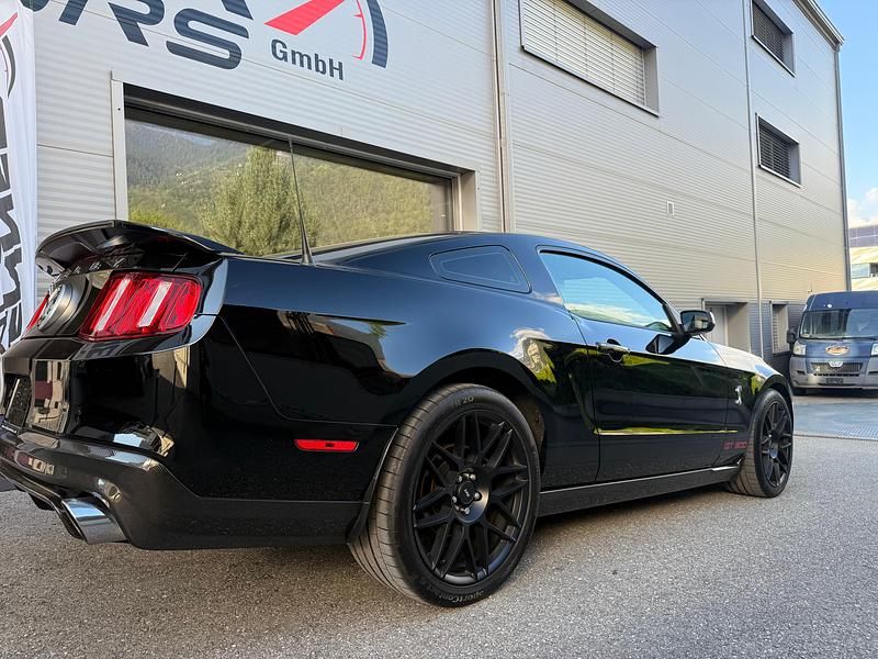 Gebraucht Ford Mustang GT 557 PS (409 kW) 2011 Coupé