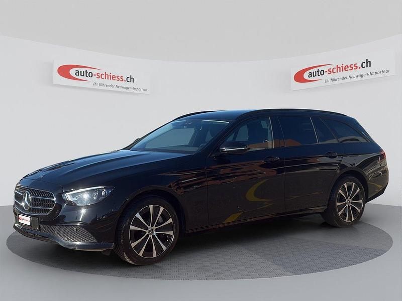 Gebraucht Mercedes E300 Avantgarde 320 PS (235 kW) 2021 Kombi