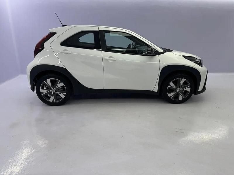 Neu Toyota Aygo X Comfort 116 PS (85 kW) 2025 Weiss SUV
