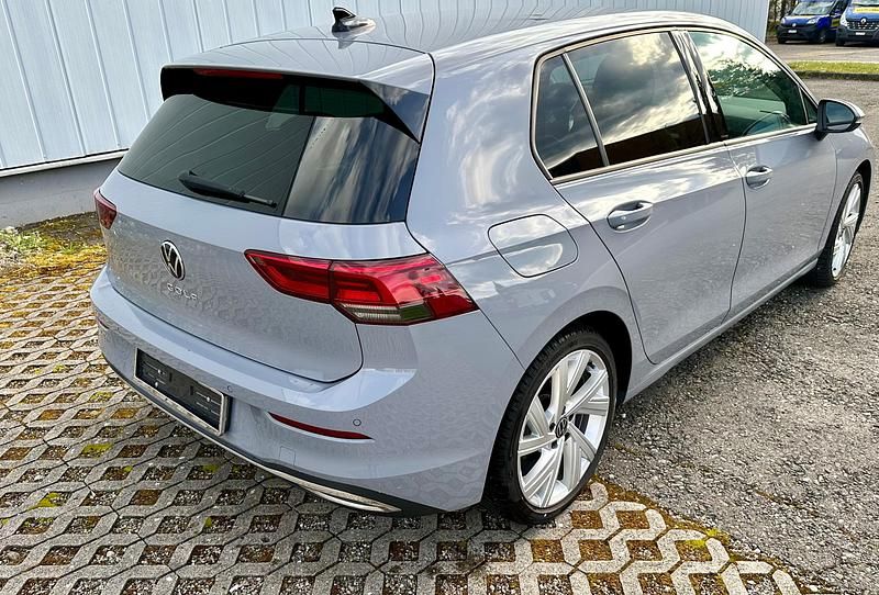 Gebraucht VW Golf VII Life 150 PS (110 kW) 2021