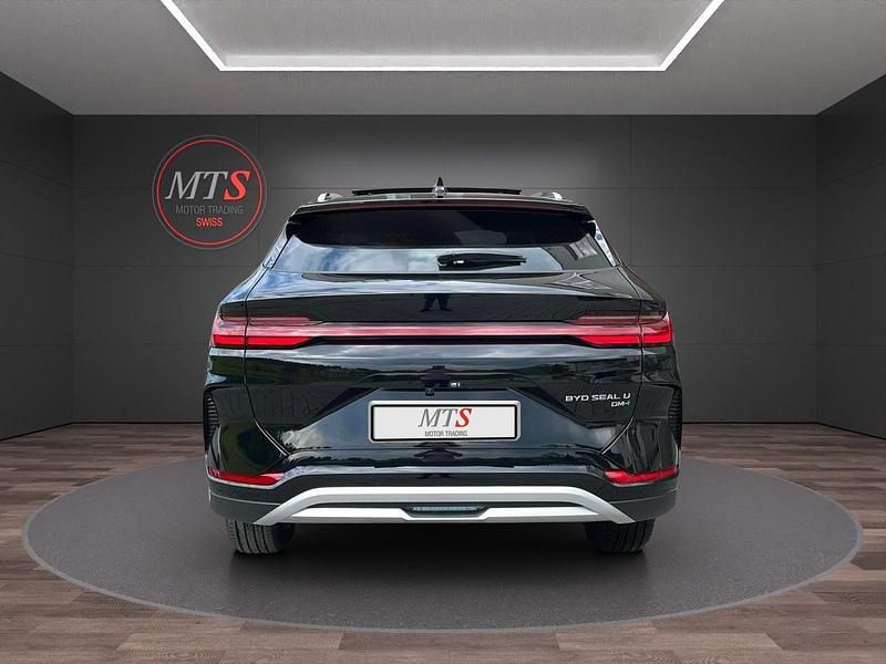 Neu BYD Seal Design 323 PS (237 kW) 2025 Kombi