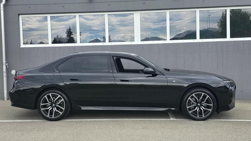Gebraucht BMW 740 M Sport 286 PS (210 kW) 2024 Limousine