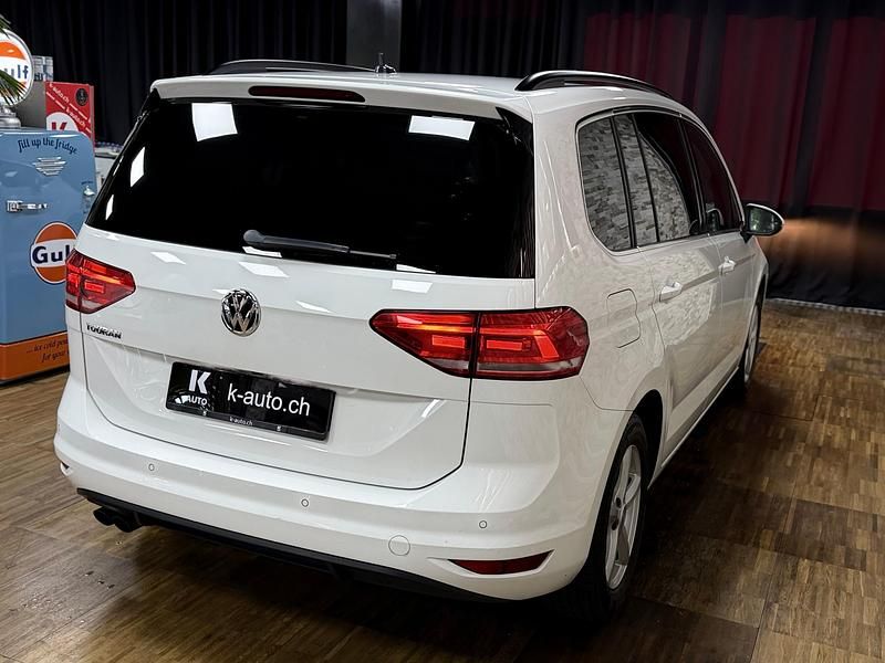 Gebraucht VW Touran Comfortline 150 PS (110 kW) 2018 Van / Kleinbus