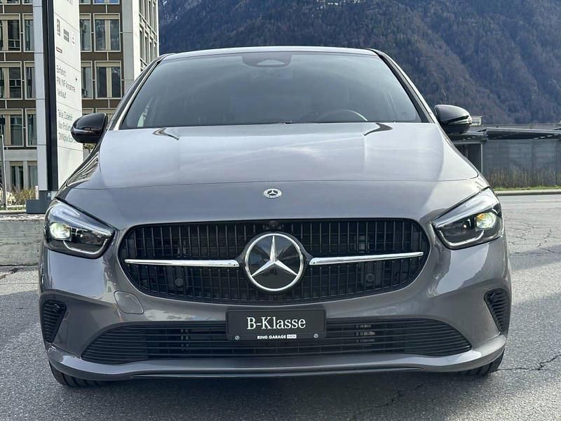 Gebraucht Mercedes B220 Progressive 204 PS (150 kW) 2024 Van / Kleinbus