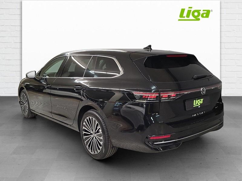 Gebraucht VW Passat Elegance 193 PS (141 kW) 2025 Kombi
