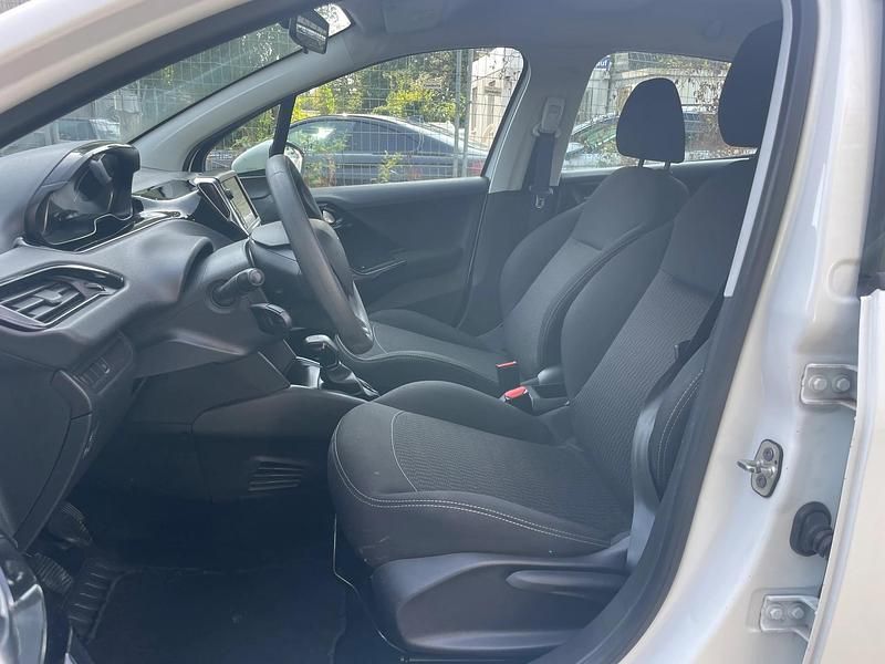 Gebraucht Peugeot 208 Active 102 PS (75 kW) 2019 Kleinwagen