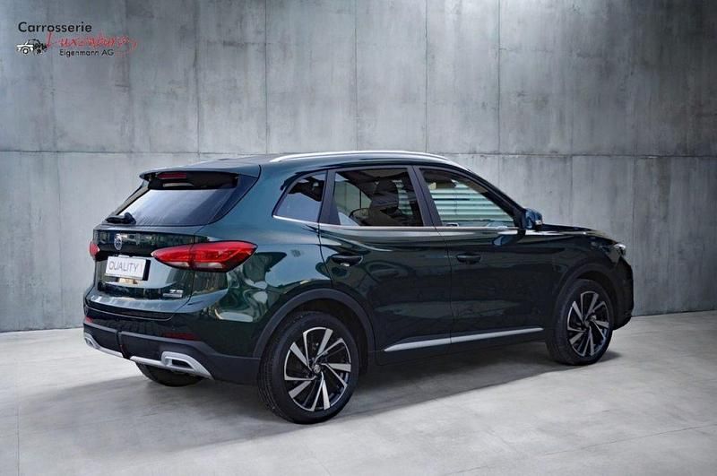 Neu MG ZS Luxury 197 PS (144 kW) 2025 Kombi