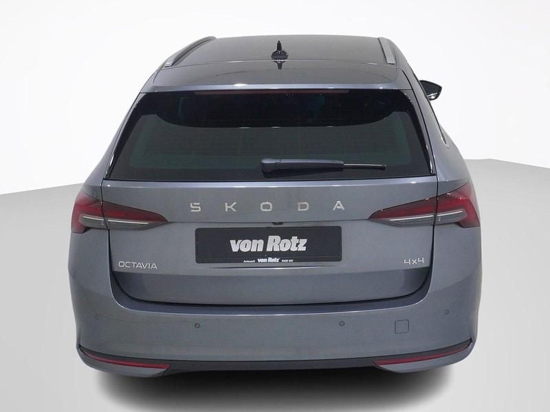 Neu Skoda Octavia Lounge 204 PS (150 kW) 2025 Grau Kombi