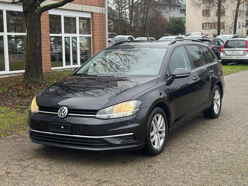 Gebraucht VW Golf VII Comfortline 115 PS (84 kW) 2019