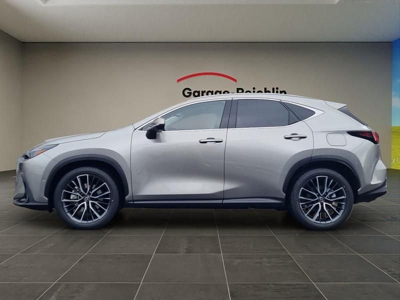 Neu Lexus NX450h+ 309 PS (227 kW) 2025 Silber SUV
