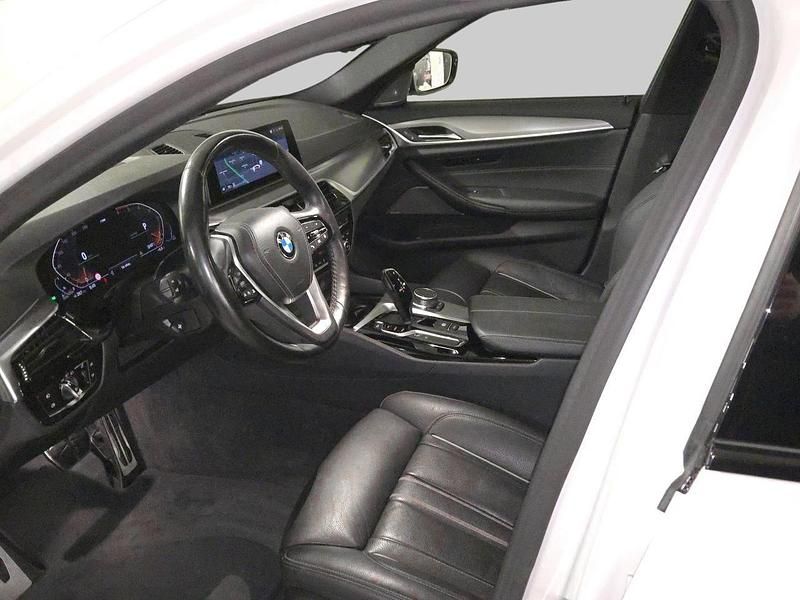 Gebraucht BMW 530 M Sport 265 PS (194 kW) 2020 Weiss Kombi
