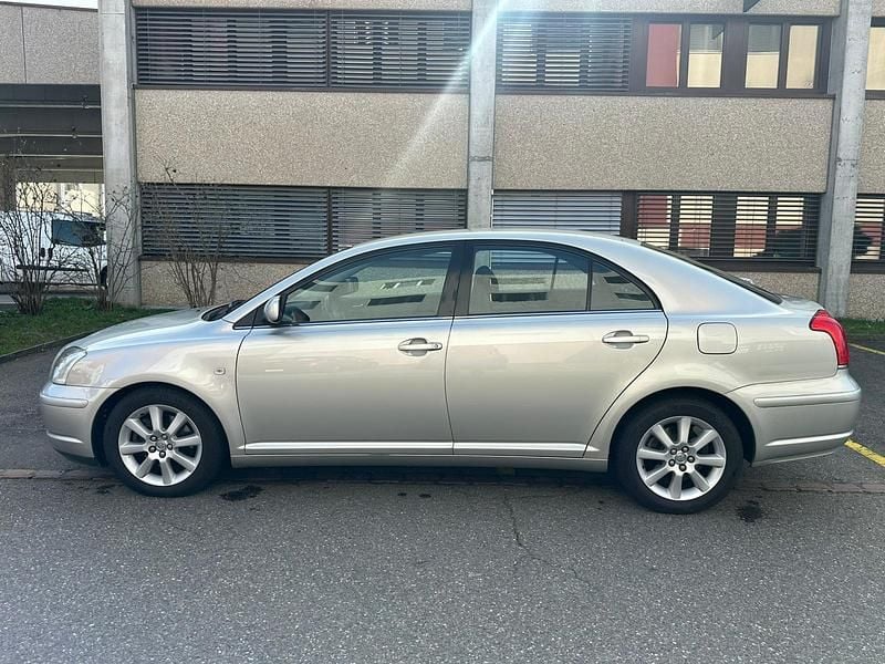 Gebraucht Toyota Avensis Sol 147 PS (108 kW) 2005 Kleinwagen