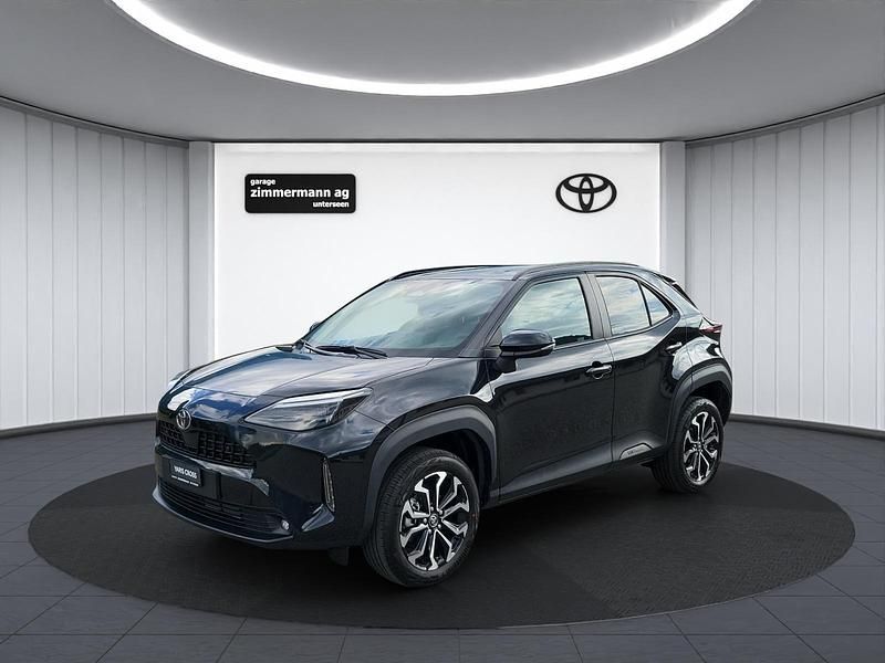 Schwarz Gebraucht 2024 Toyota Yaris Cross Trend SUV | CHF 36’480 (Fairer Preis) - Bild 1/4