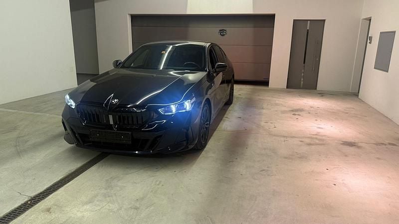 Gebraucht BMW 520 M Sport 197 PS (144 kW) 2024