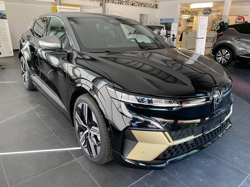 Schwarz Gebraucht 2022 Renault Mégane Iconic Limousine | CHF 29’900 (Fairer Preis) - Bild 1/4