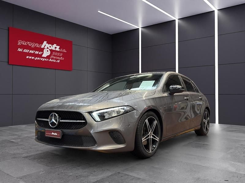 Gebraucht Mercedes A180 Progressive 136 PS (100 kW) 2019 Grau Kombi