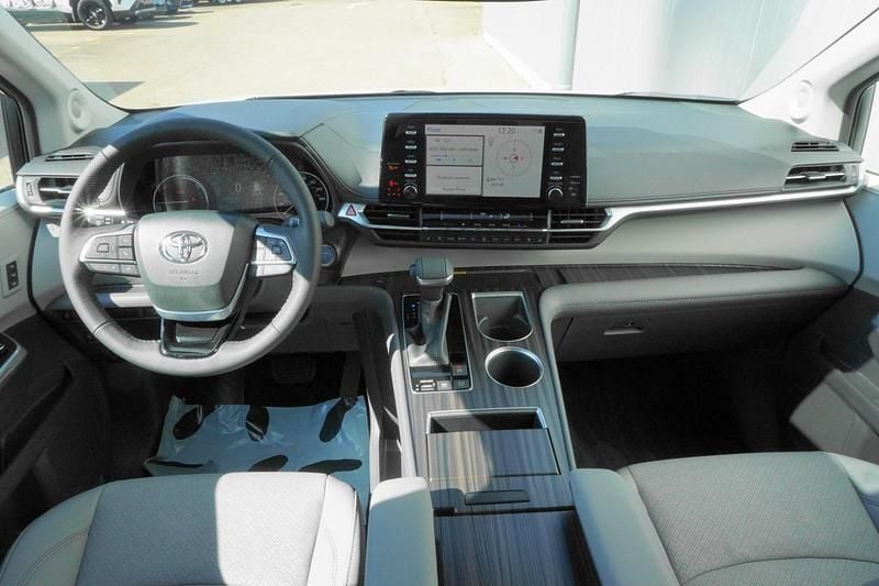 Gebraucht Toyota Sienna Limited 249 PS (183 kW) 2021 Weiss Van / Kleinbus