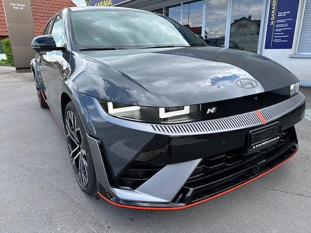 Grau Gebraucht 2024 Hyundai Ioniq Kleinwagen | CHF 69’250 - Bild 1/4