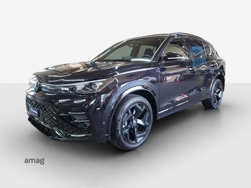 Deep black nacré Gebraucht 2024 VW Tiguan R-line SUV | CHF 46’490 (Fairer Preis) - Bild 1/4