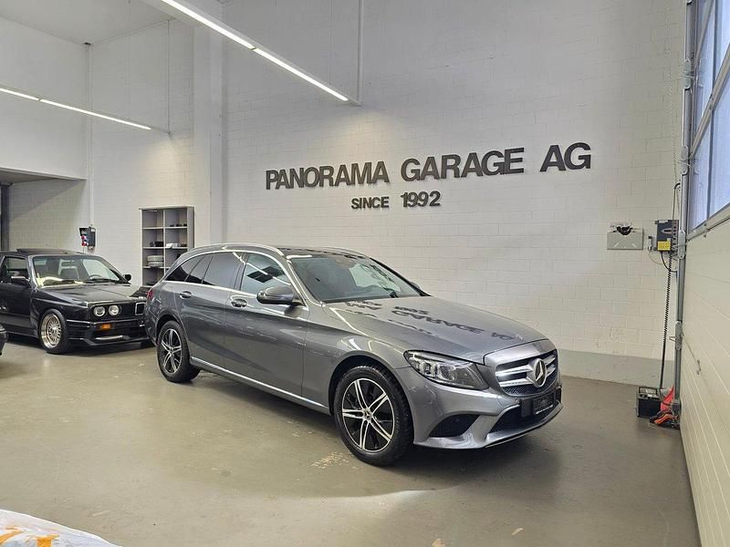 Gebraucht Mercedes C180 Avantgarde 156 PS (114 kW) 2021 Grau Kombi