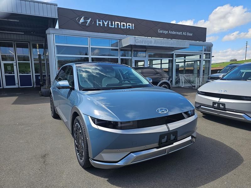 Blau Neu 2025 Hyundai Ioniq Kleinwagen | CHF 50’590 - Bild 1/4