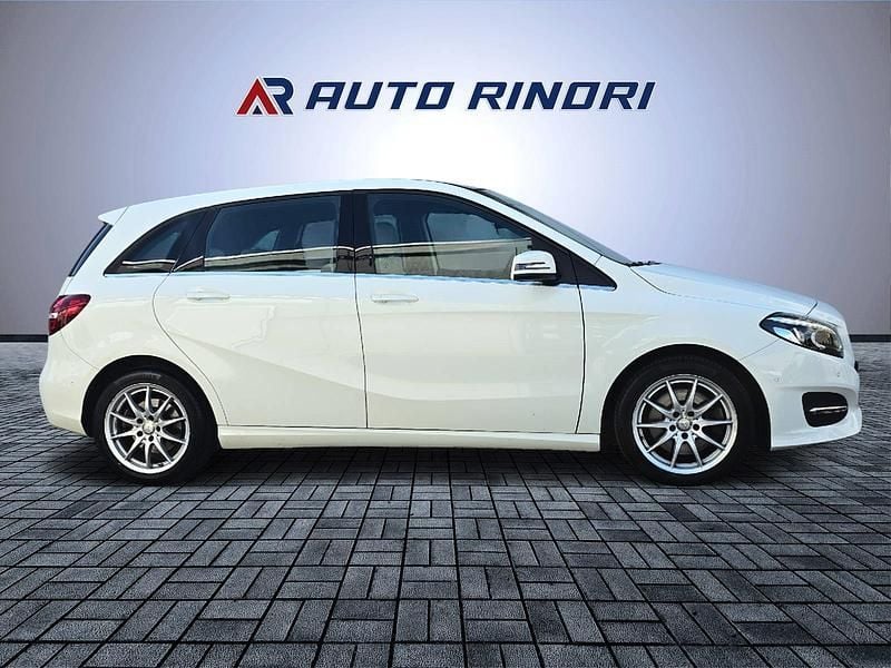 Gebraucht Mercedes B250 Style 211 PS (155 kW) 2015 Van / Kleinbus