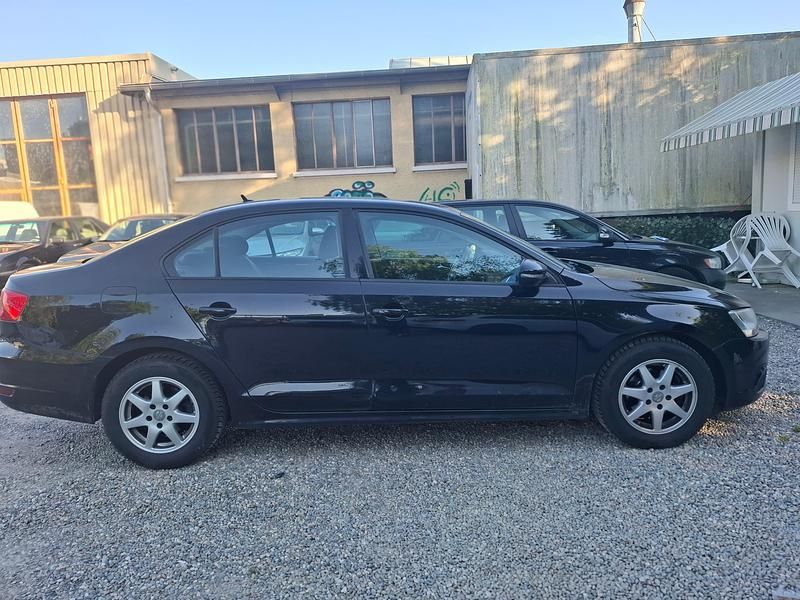 Gebraucht VW Jetta Trendline 105 PS (77 kW) 2011 Limousine